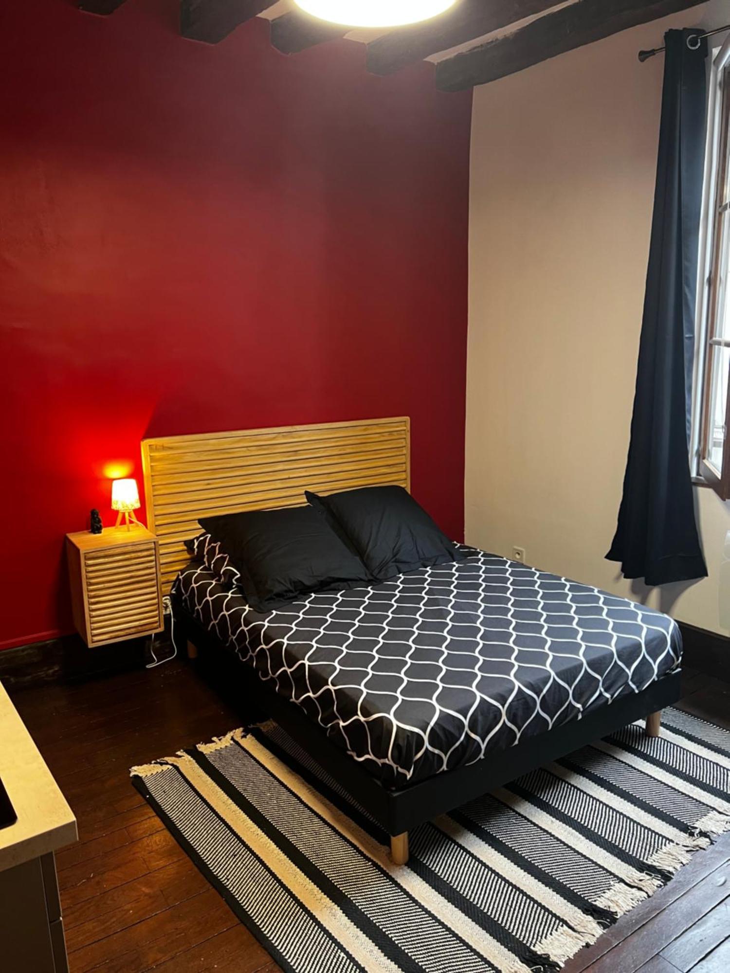 101 Studio En Plein Coeur Historique De Bourges Ngoại thất bức ảnh