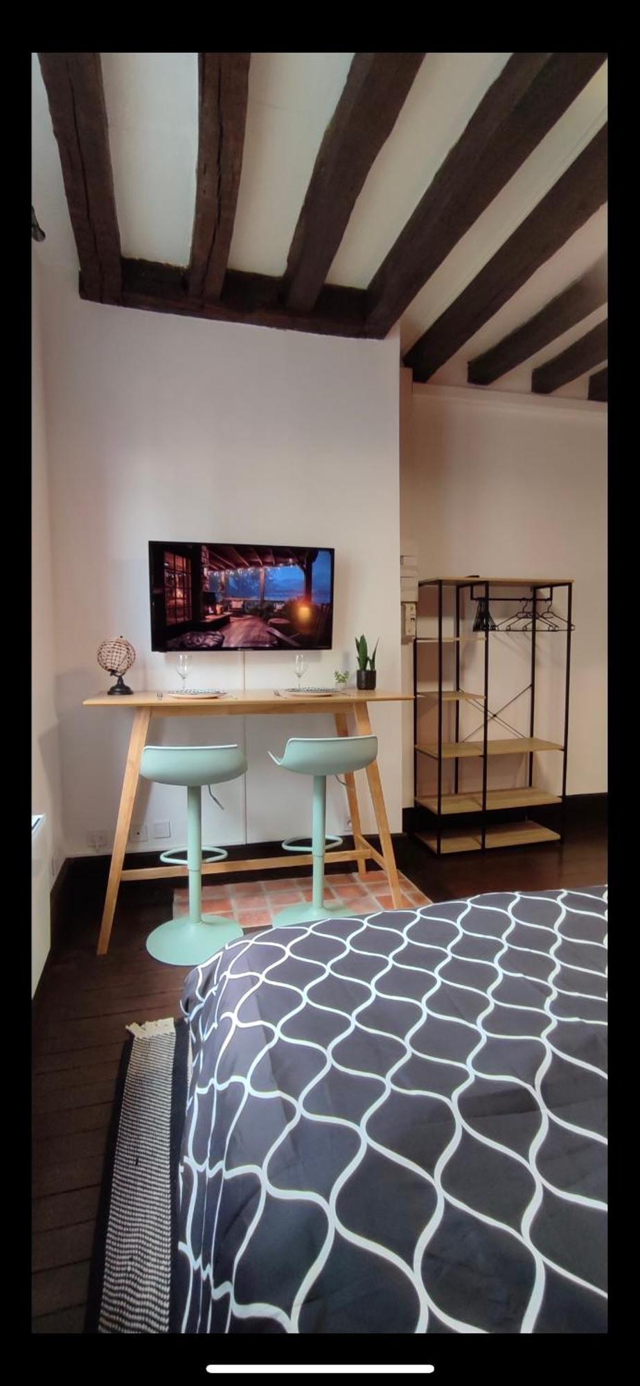 101 Studio En Plein Coeur Historique De Bourges Ngoại thất bức ảnh